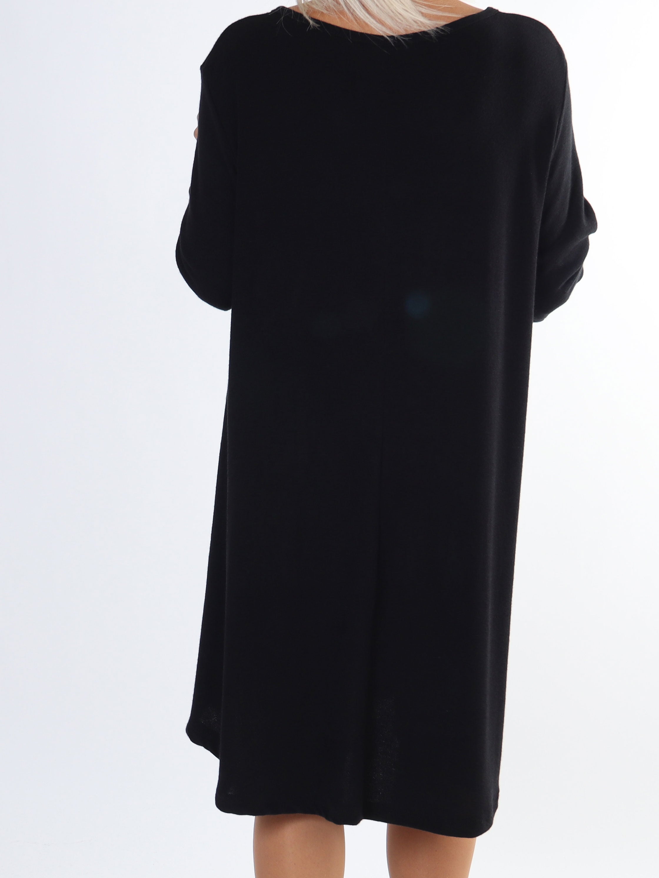 Talia - Plus size kjole i viskose med kattemotiv af similisten